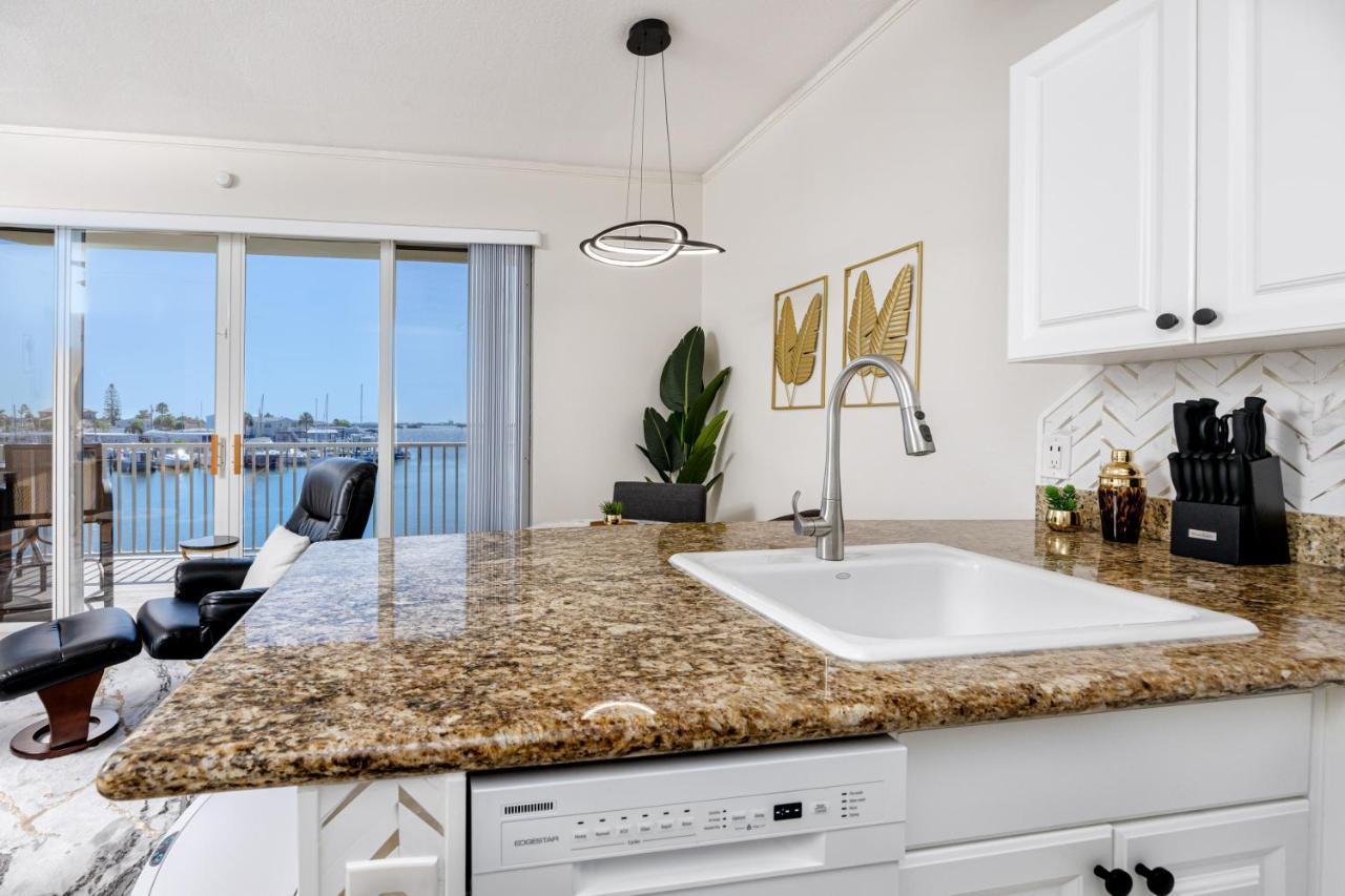 Elegant Waterfront Place For Two/Boca Ciega Resort St. Petersburg Dış mekan fotoğraf