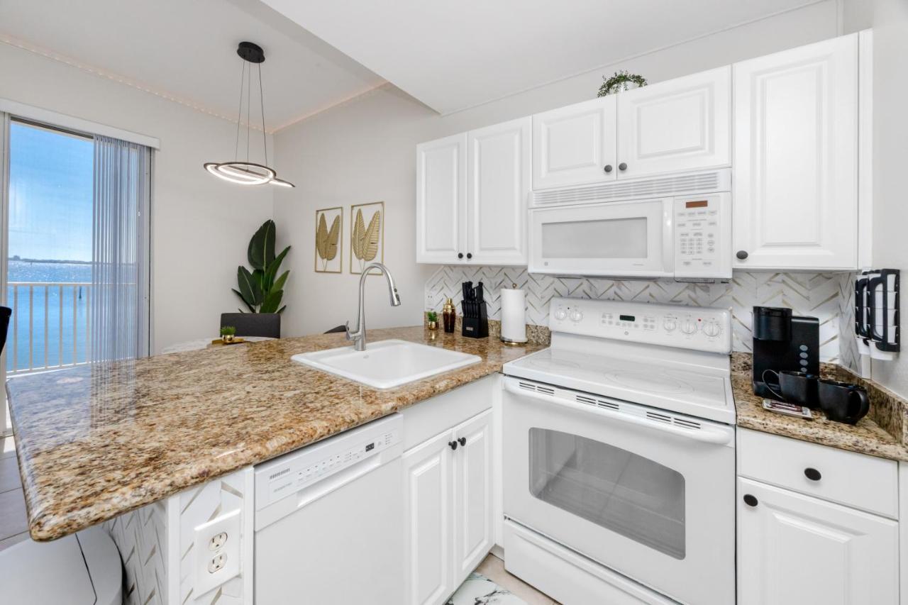 Elegant Waterfront Place For Two/Boca Ciega Resort St. Petersburg Dış mekan fotoğraf