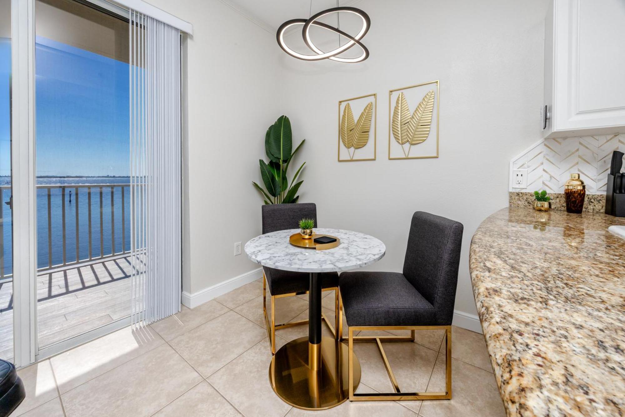 Elegant Waterfront Place For Two/Boca Ciega Resort St. Petersburg Dış mekan fotoğraf